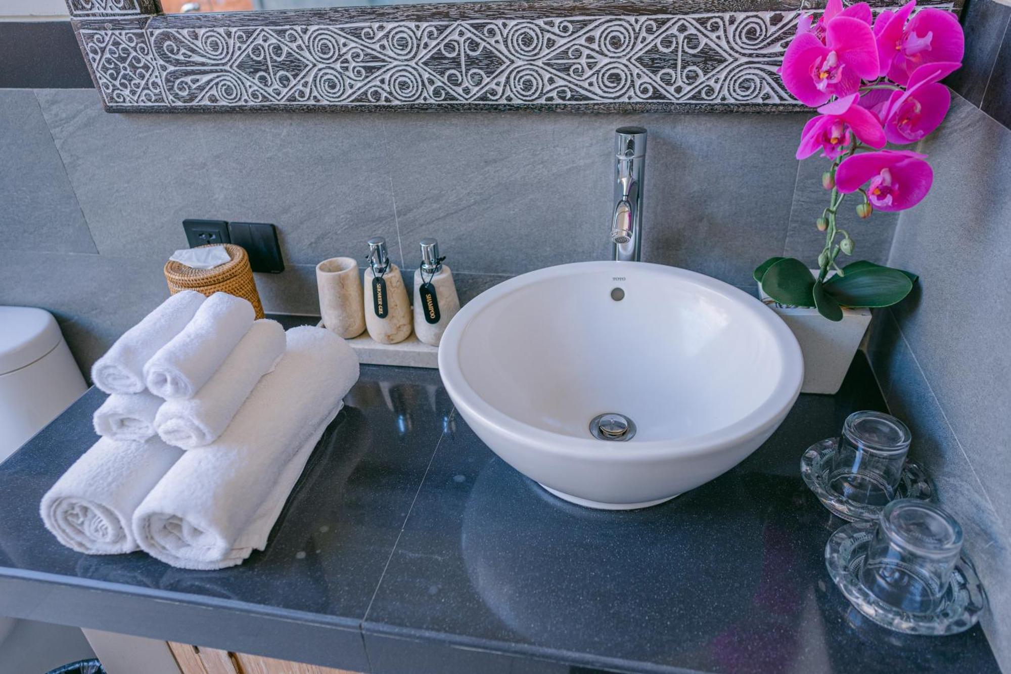 2 Seasons Villa Sun - Luxury With Private Pool ウブド エクステリア 写真